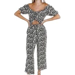 Kittenish Daisy Print Jumpsuit Sz. L Cinched Cut Out Top Off Shoulder High Waist
